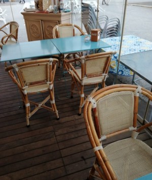 Un angolo del bar di via Traversa a Mare 19 a Viareggio